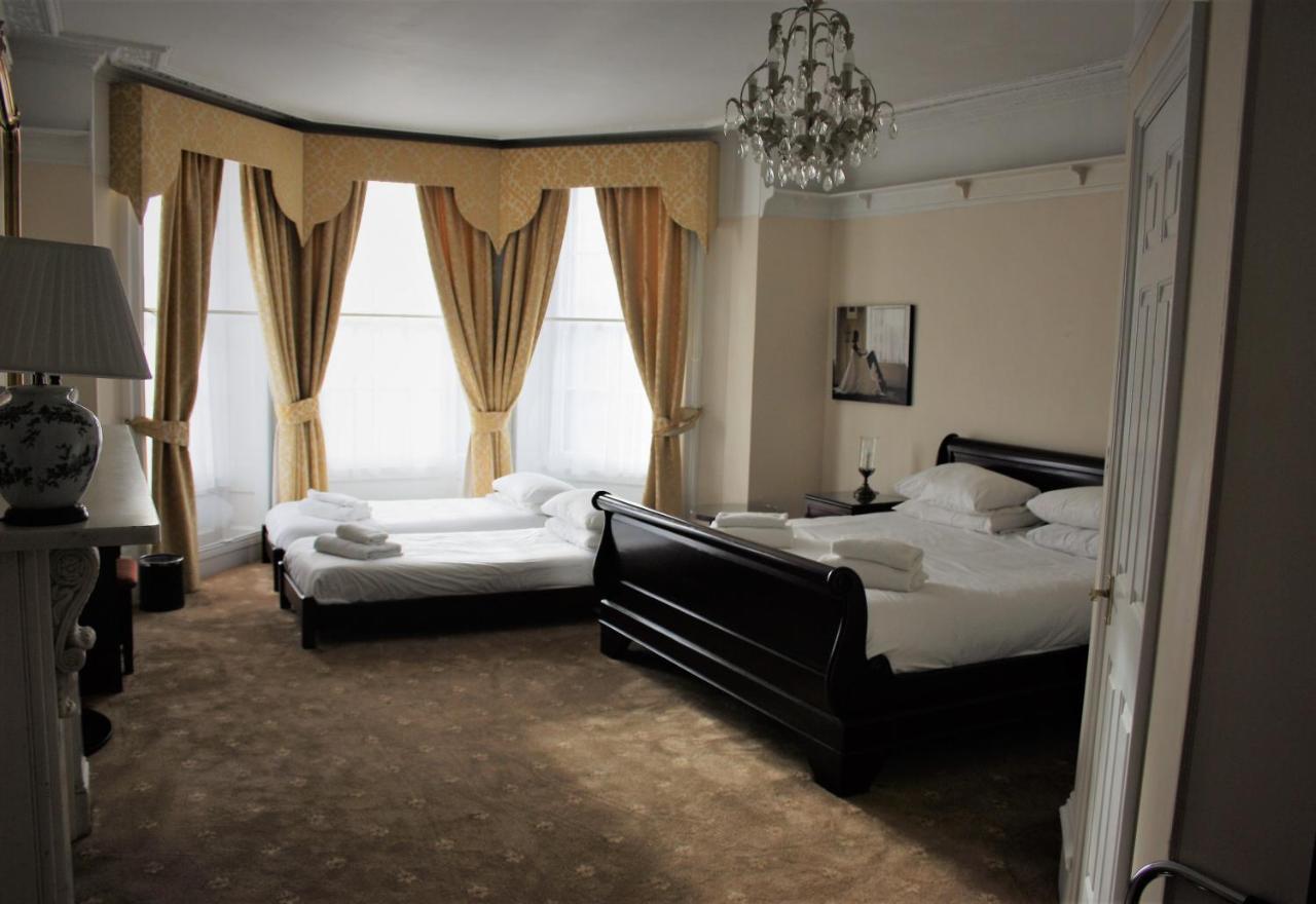 Castle House Hotel 3*